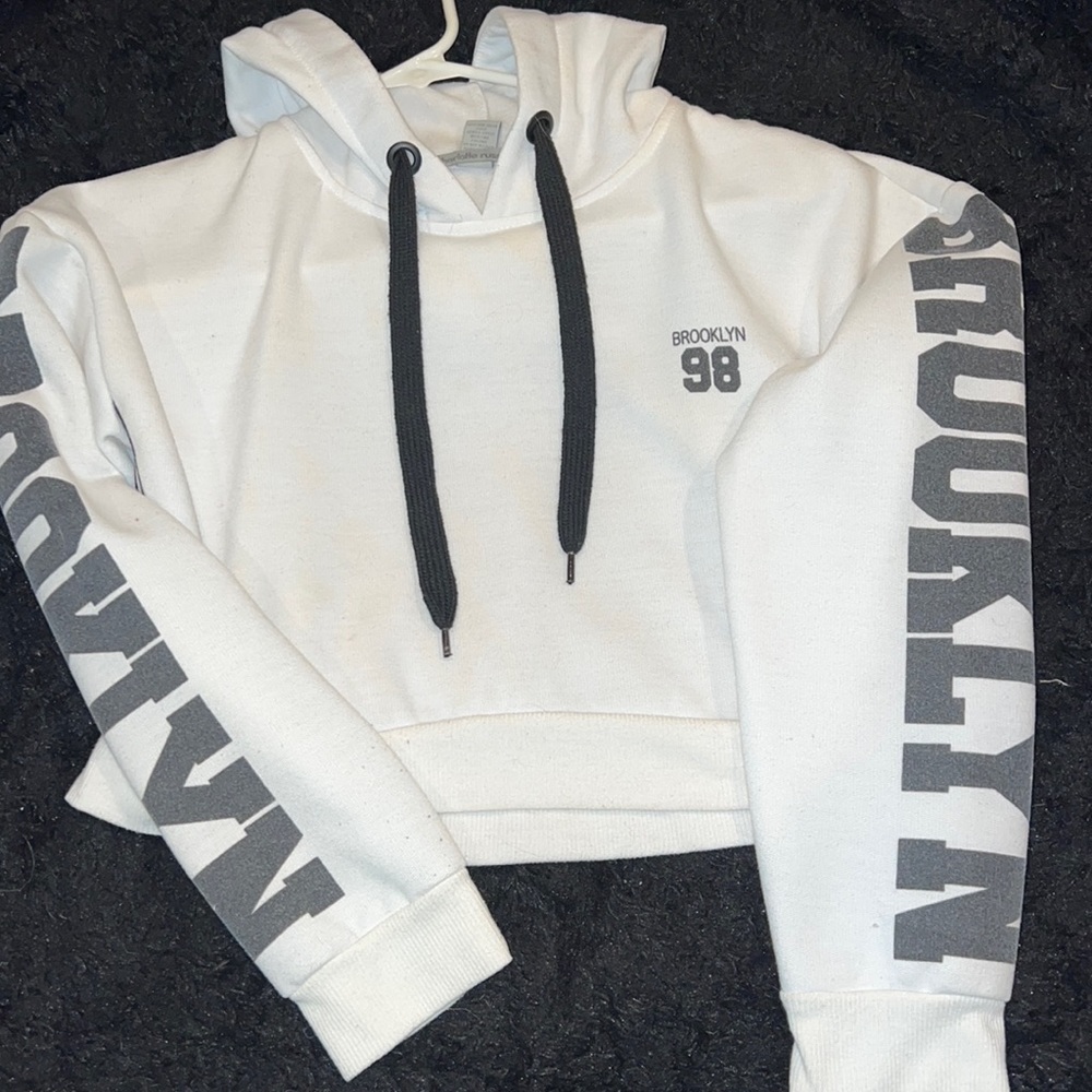 Cropped hoodie